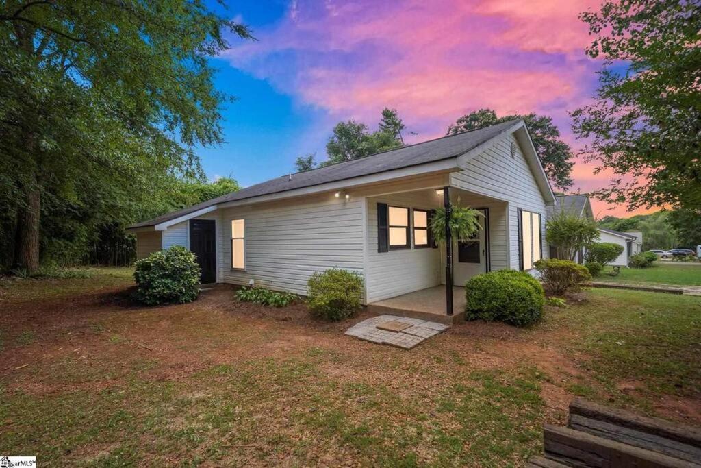 San Souci Bungalow Greenville Exterior photo